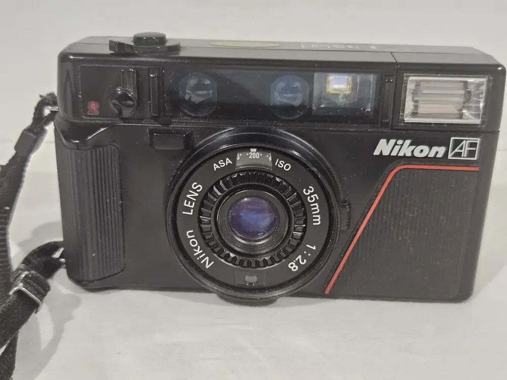 Nikon Pikaichi L35AF ISO 1000 Point and Shoot Works